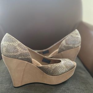 UGG Toura Platform Wedges